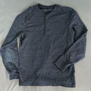 Old Navy long sleeved Henley t-shirt Size M